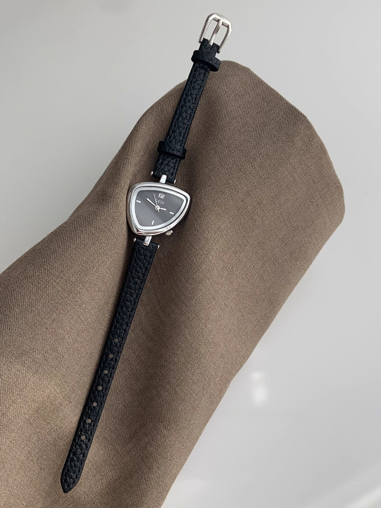 Jam Tangan Kuarsa Wanita Jam S - Watch Triangle Luxury ulasan dan harga