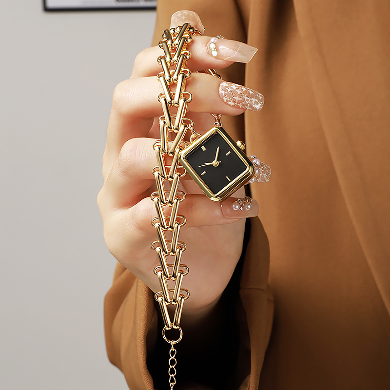 Jam Tangan Wanita Quartz Mewah - Watch Triangle Luxury ulasan dan harga